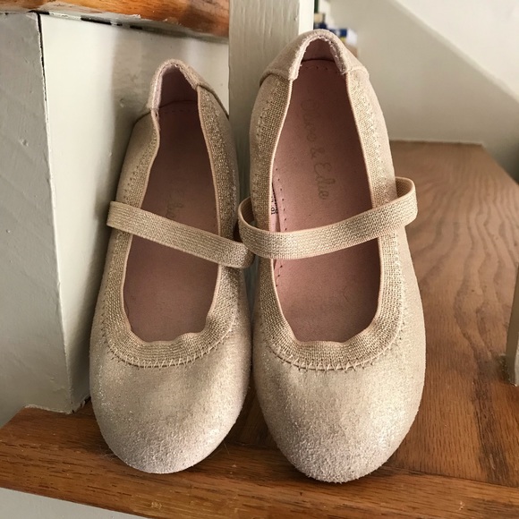 Cat & Jack Sz 9 Gold Sparkle Shoes w/ Strap - Picture 2 of 7